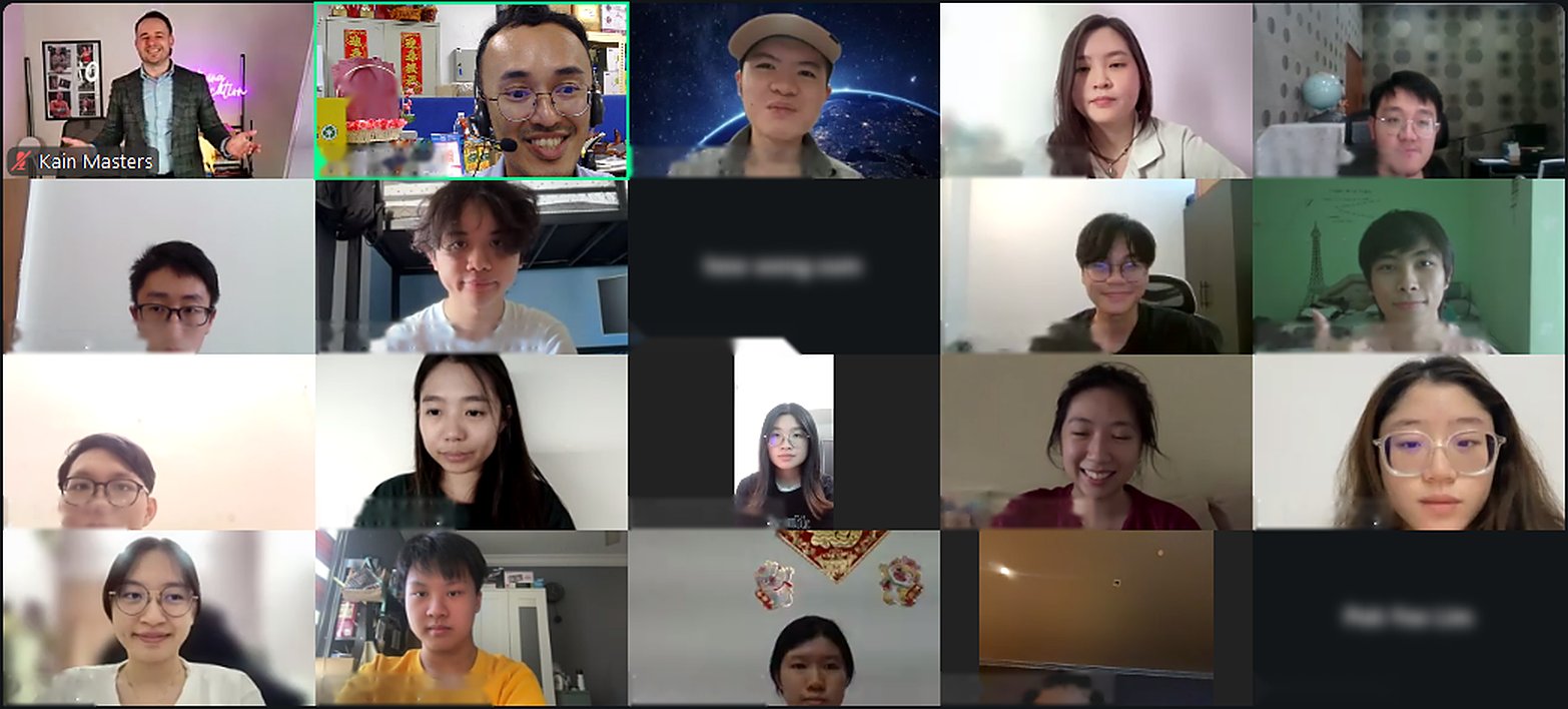 A live online class with Kain on Zoom: a gallery of about 20 people, cameras on and smiling
